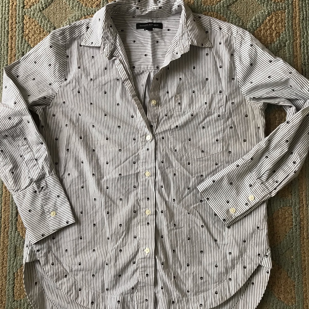 Banana Republic Womens Skull Print Shirt